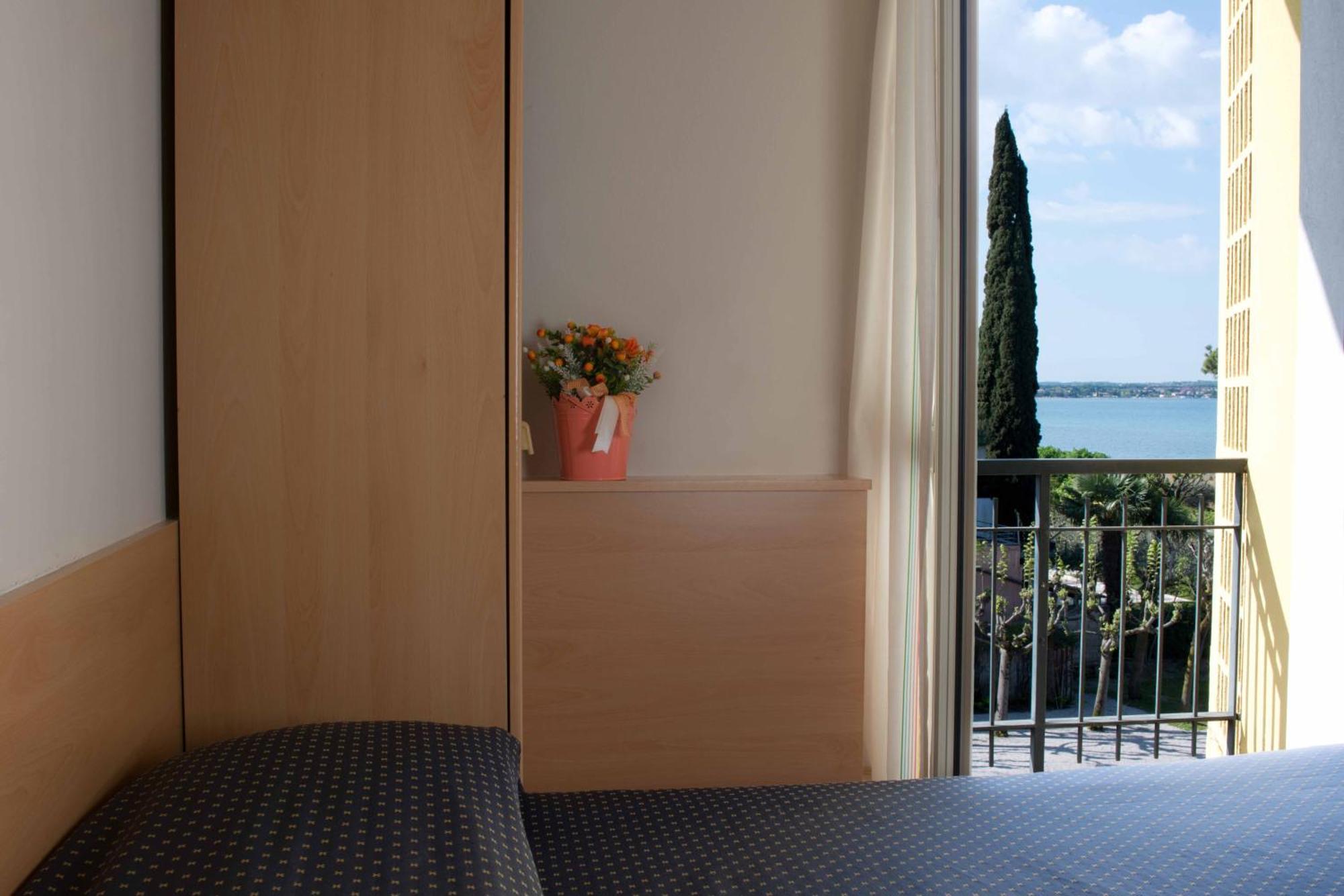 Hotel Miramar Sirmione Room photo